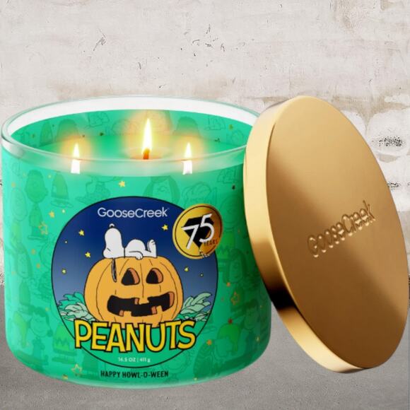 Goose Creek Happy Howl-O-Ween 3-Wick Peanuts Candle NEW - Picture 1 of 2